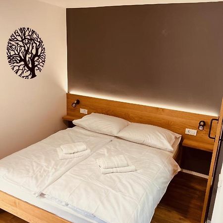 Pjagodic Hotel Cerklje - 5Min To Airport 서클리예나고렌스켐 외부 사진
