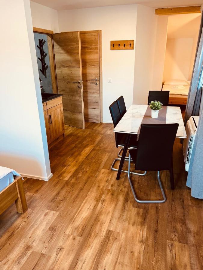 Pjagodic Hotel Cerklje - 5Min To Airport 서클리예나고렌스켐 외부 사진