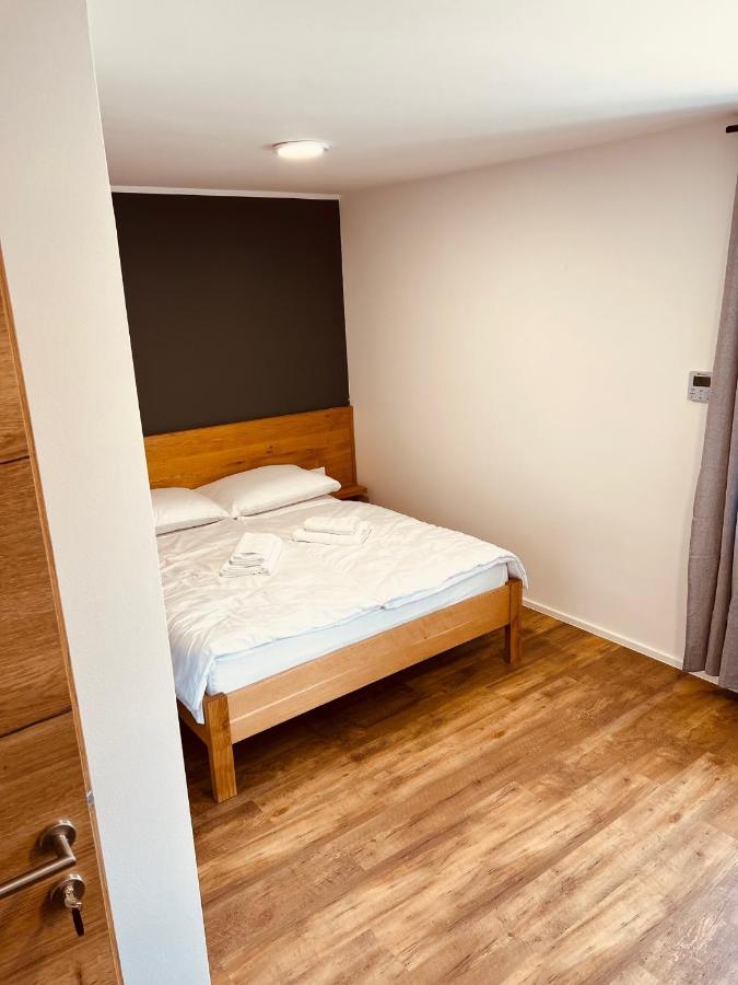 Pjagodic Hotel Cerklje - 5Min To Airport 서클리예나고렌스켐 외부 사진