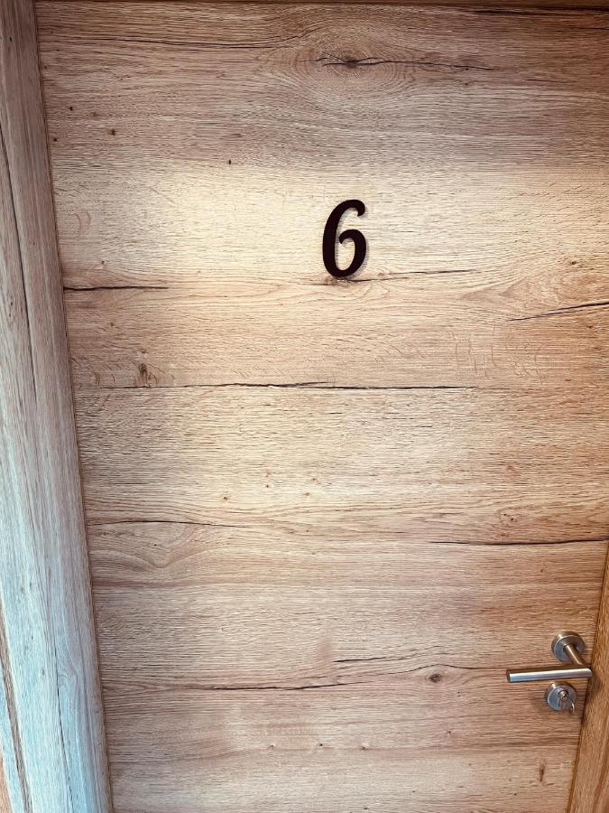 Pjagodic Hotel Cerklje - 5Min To Airport 서클리예나고렌스켐 외부 사진