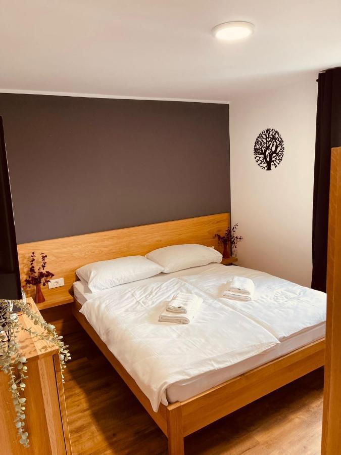 Pjagodic Hotel Cerklje - 5Min To Airport 서클리예나고렌스켐 외부 사진
