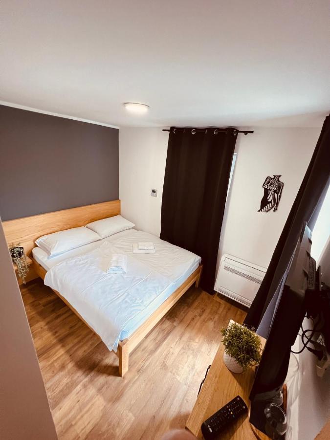 Pjagodic Hotel Cerklje - 5Min To Airport 서클리예나고렌스켐 외부 사진