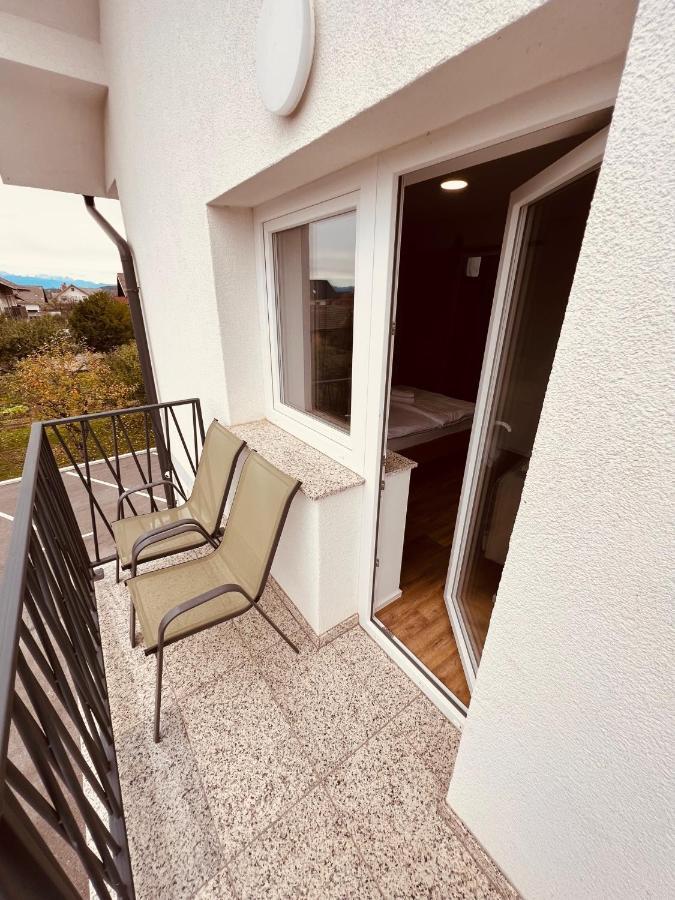 Pjagodic Hotel Cerklje - 5Min To Airport 서클리예나고렌스켐 외부 사진