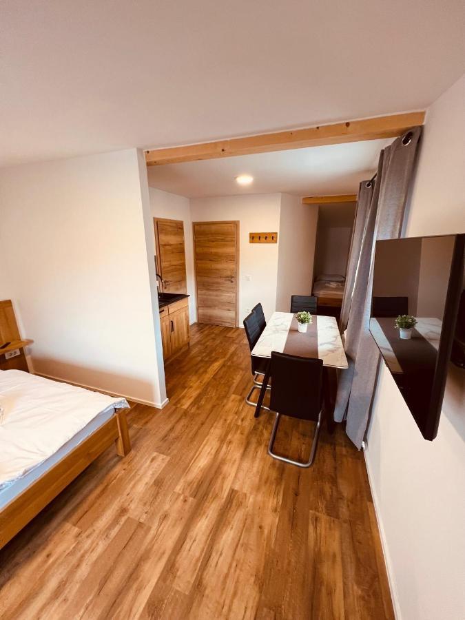 Pjagodic Hotel Cerklje - 5Min To Airport 서클리예나고렌스켐 외부 사진