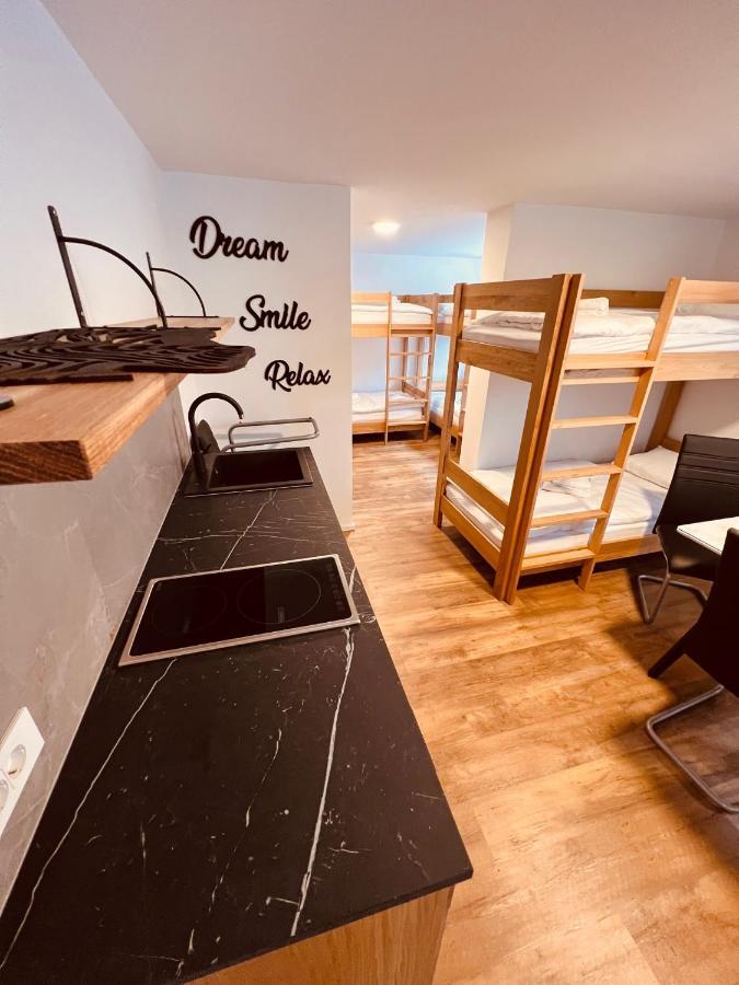 Pjagodic Hotel Cerklje - 5Min To Airport 서클리예나고렌스켐 외부 사진