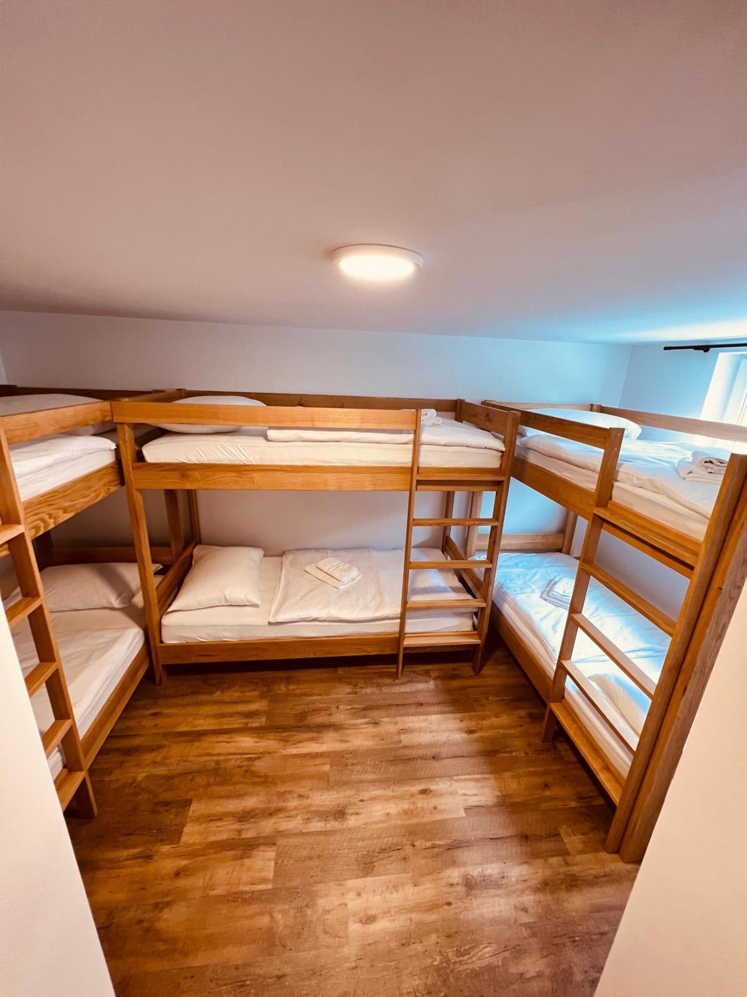 Pjagodic Hotel Cerklje - 5Min To Airport 서클리예나고렌스켐 외부 사진